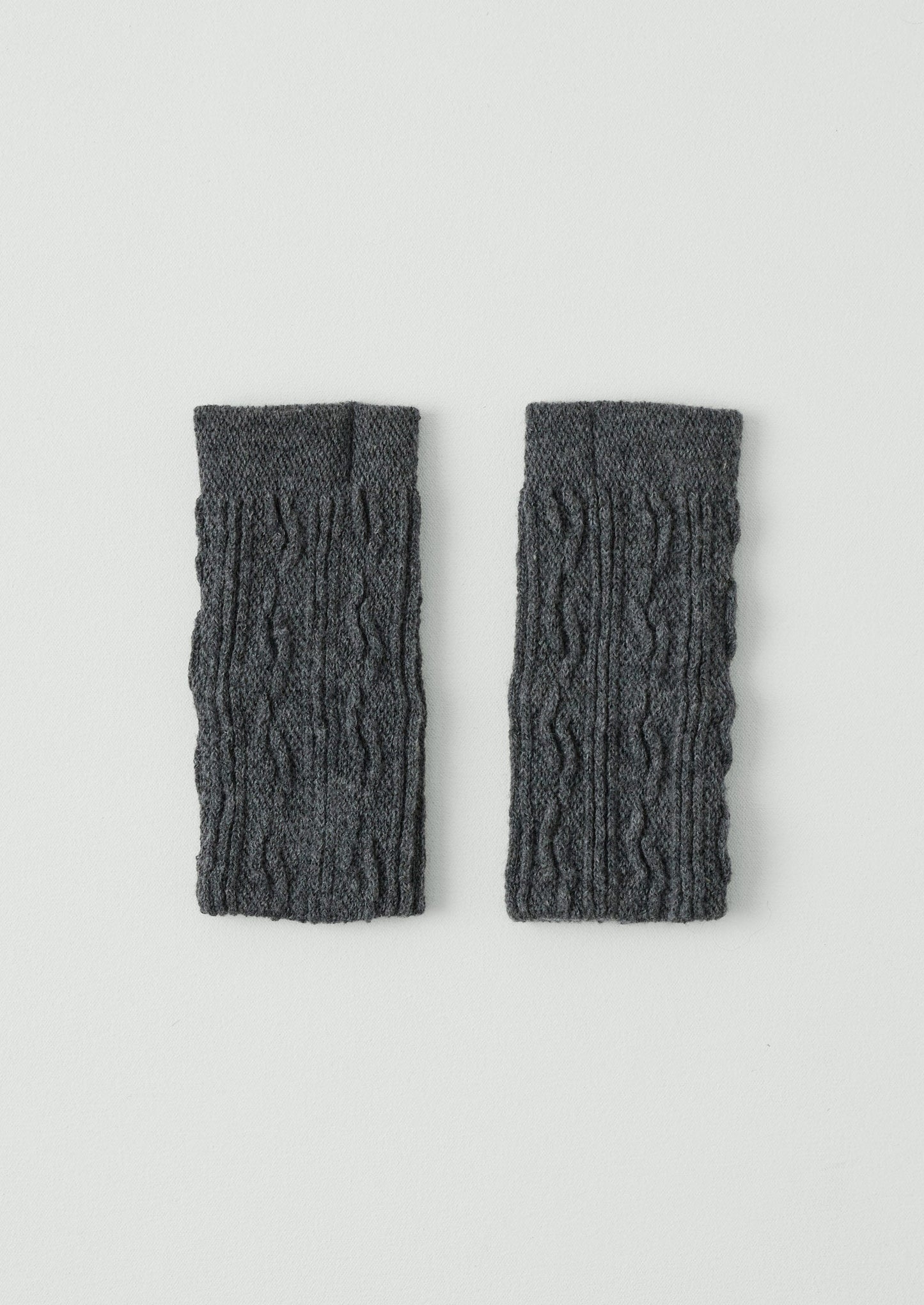 Nishiguchi Kutsushita Wool Hand Warmers | Charcoal