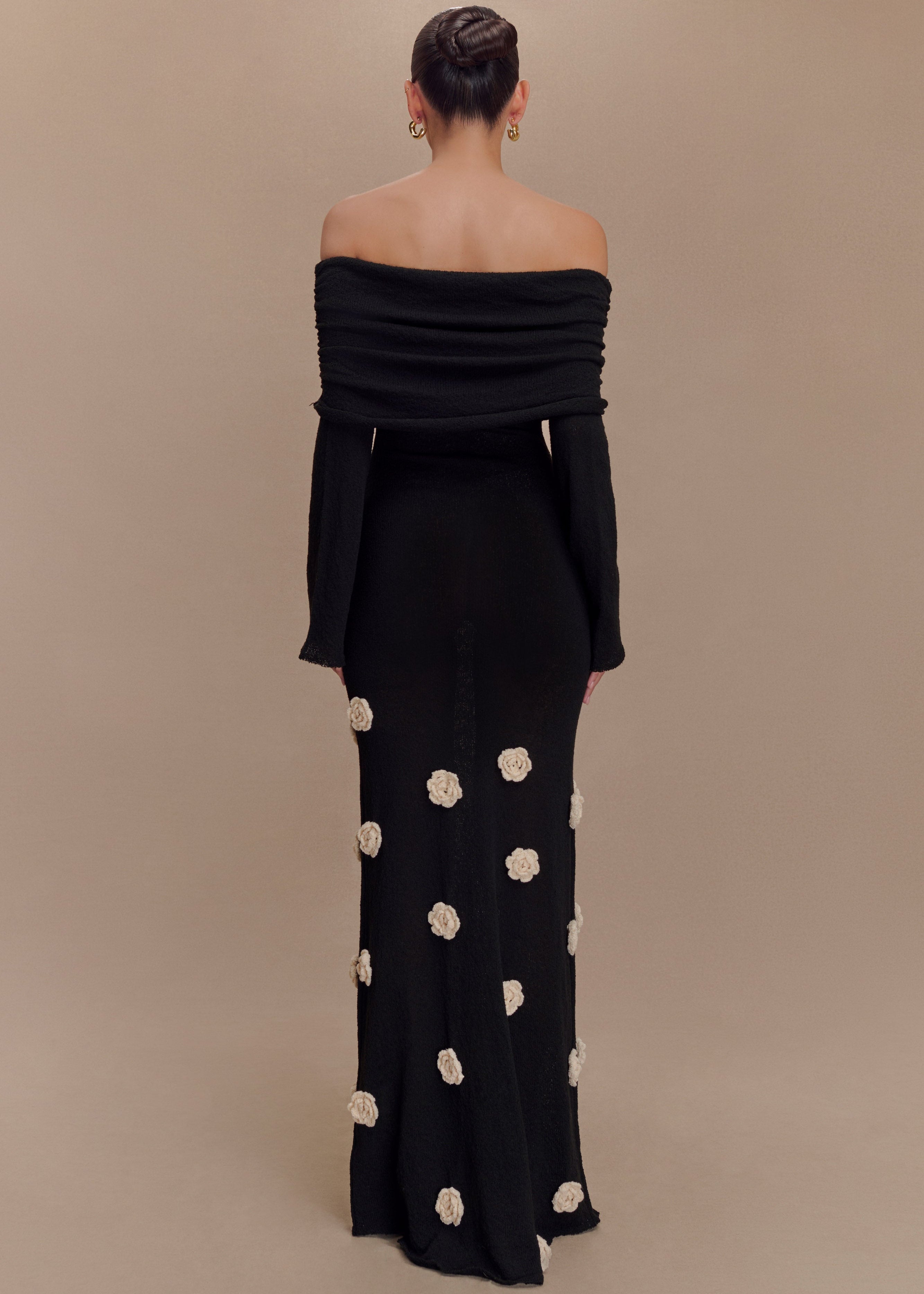 Livette - Shoulder Knit Maxi Dress