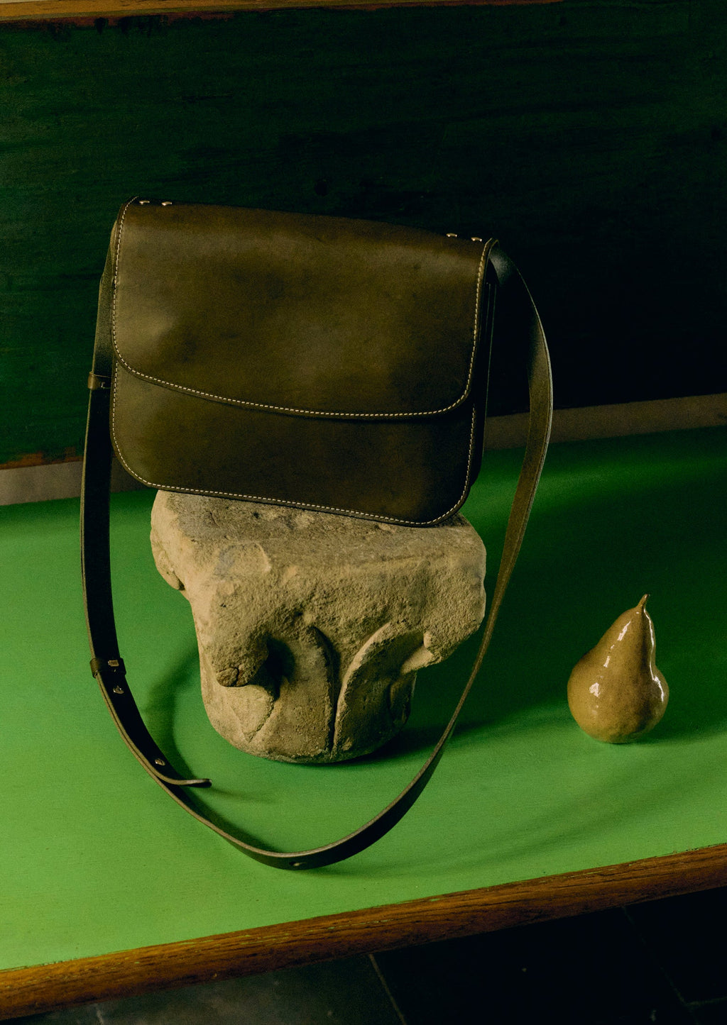 Laperruque Leather Cross Body Bag | Olive