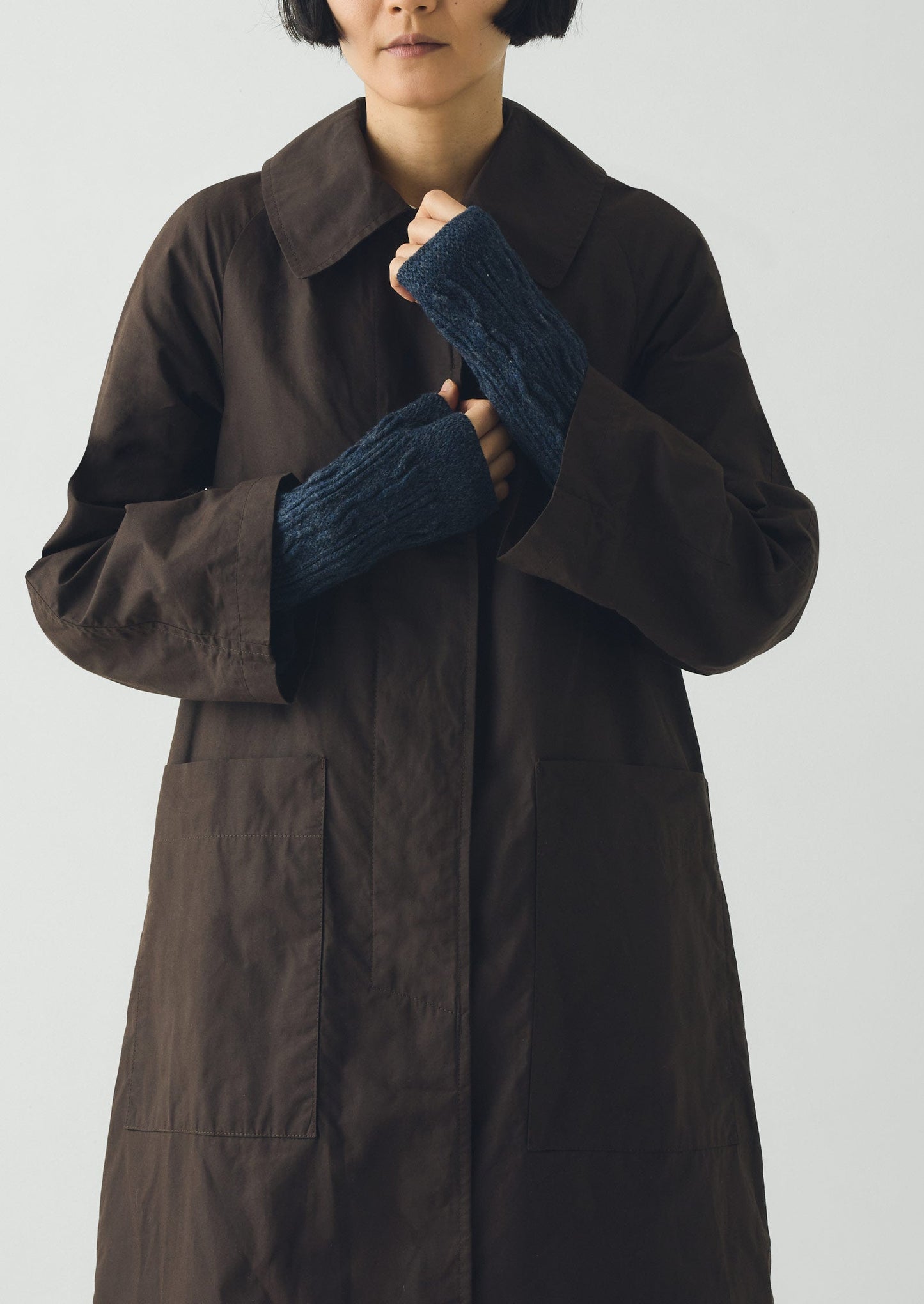 Nishiguchi Kutsushita Wool Hand Warmers | Deep Blue