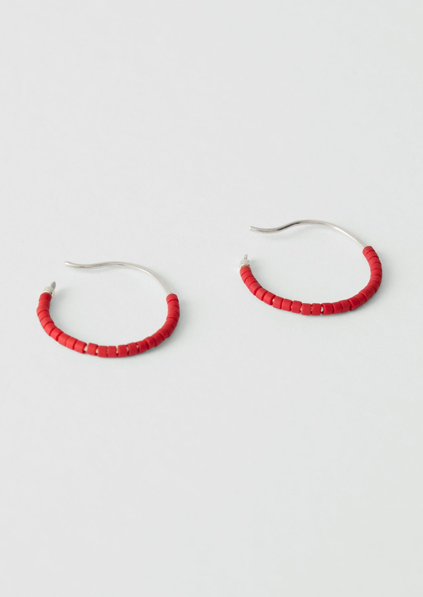 Helena Rohner Miyuki Glass Small Hoop Earrings | Tomato