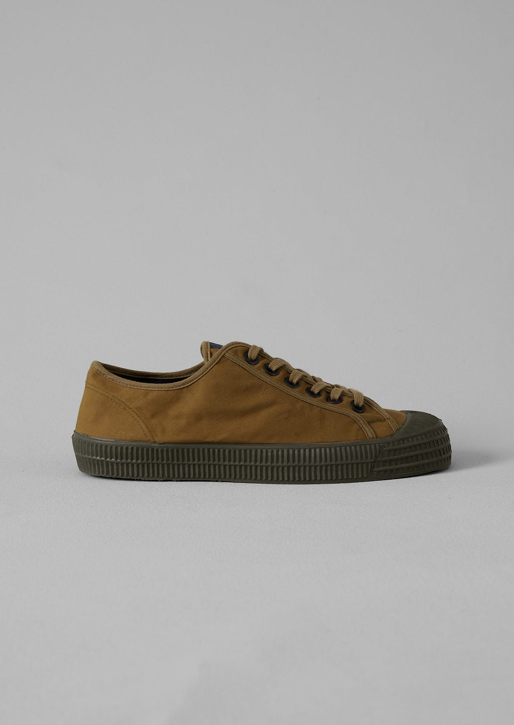 Novesta Star Master Waxed Cotton Trainers | Bark