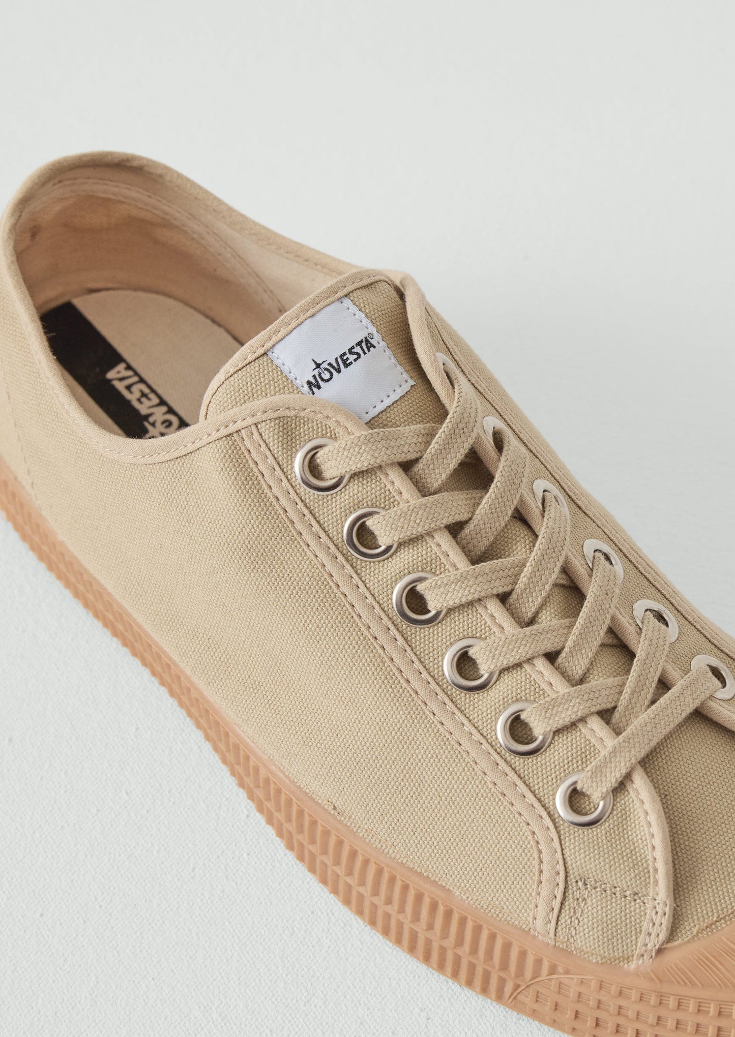 Novesta Star Master Trainers | Sand