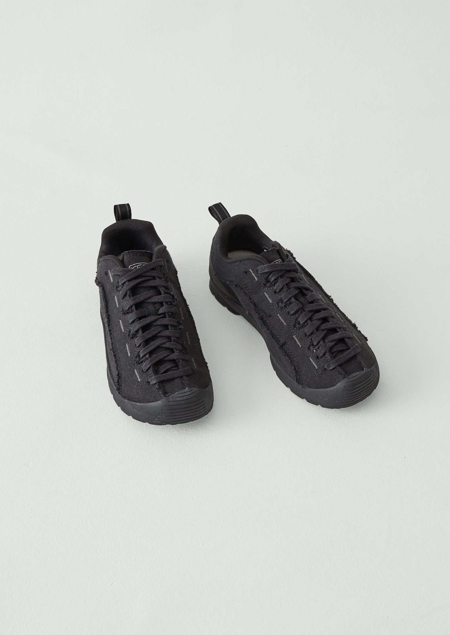Keen Jasper Split Canvas Trainers | Black