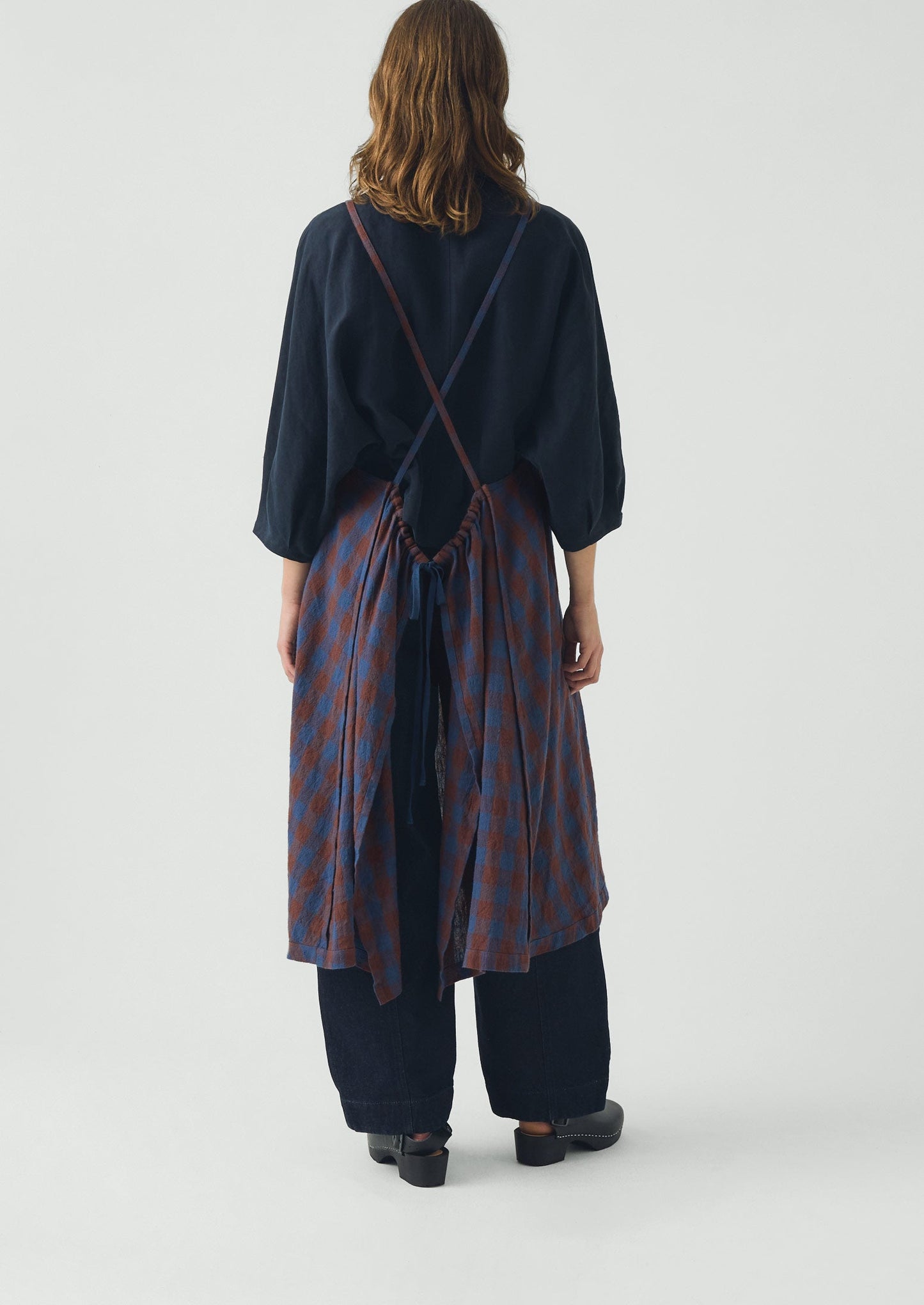 Orchard Check Cross Back Linen Cotton Apron | Brown Ochre/Dark Cornflower