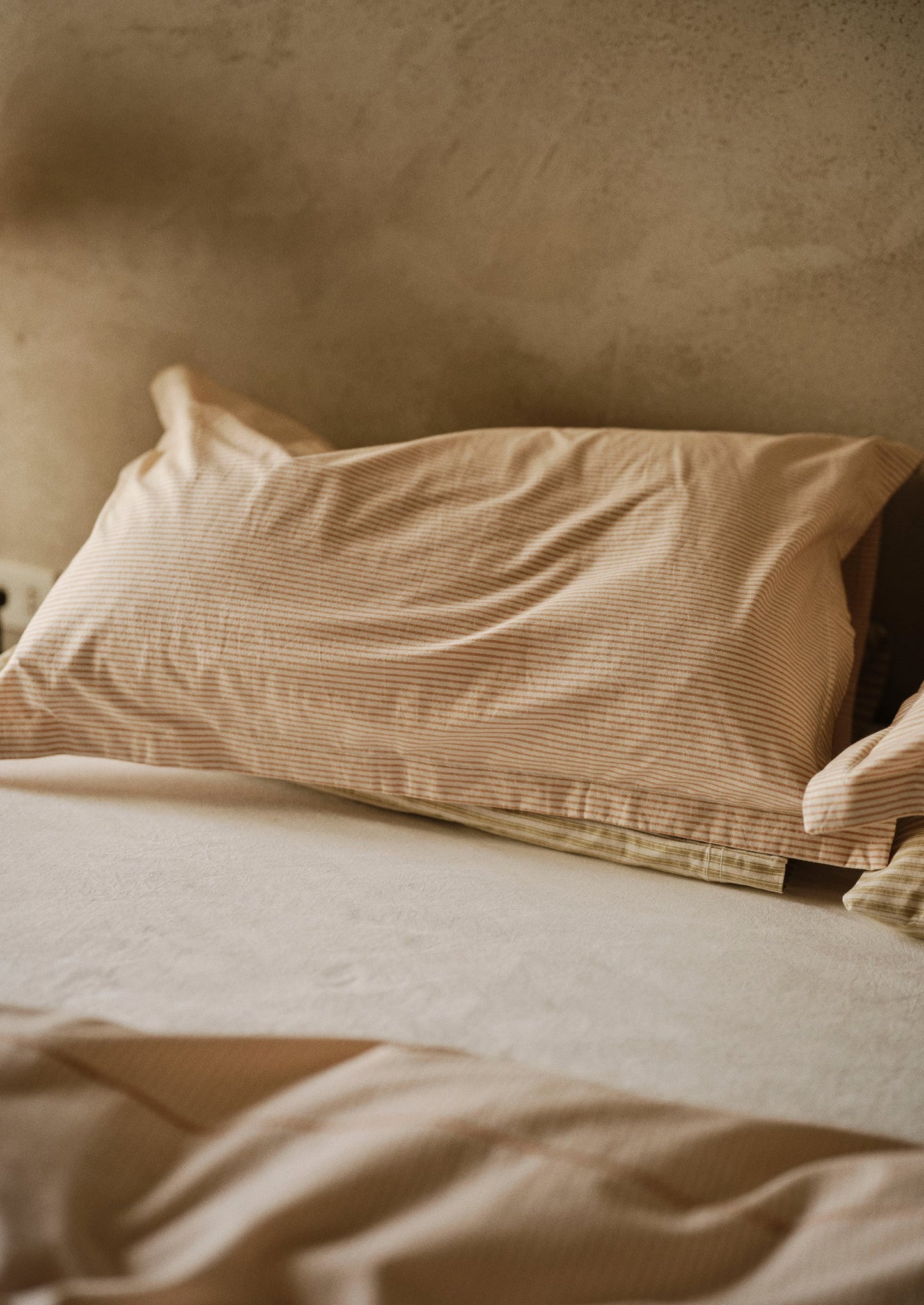 Soft Stripe Cotton Oxford Pillowcase Set | Clay/Ecru