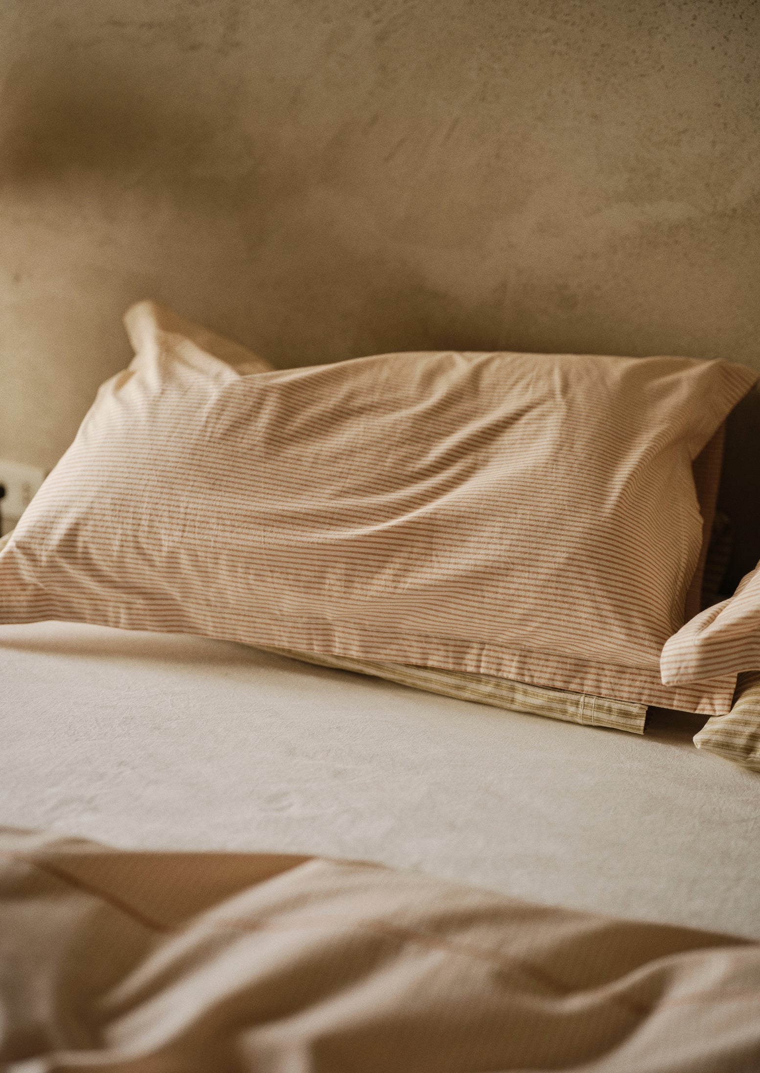 Soft Stripe Cotton Oxford Pillowcase Set | Clay/Ecru