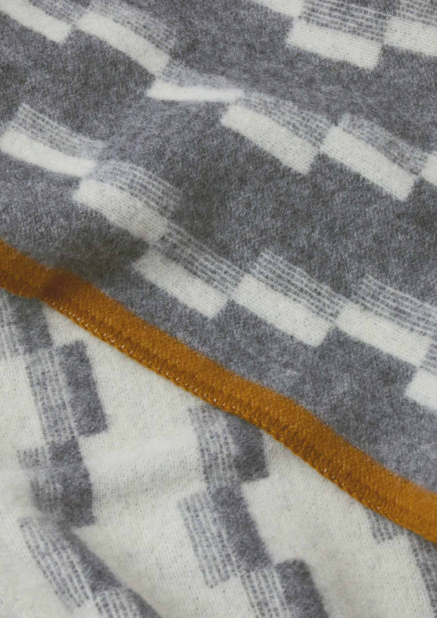 Jacquard Stepped Stripe Wool Blanket | Ecru/Charcoal
