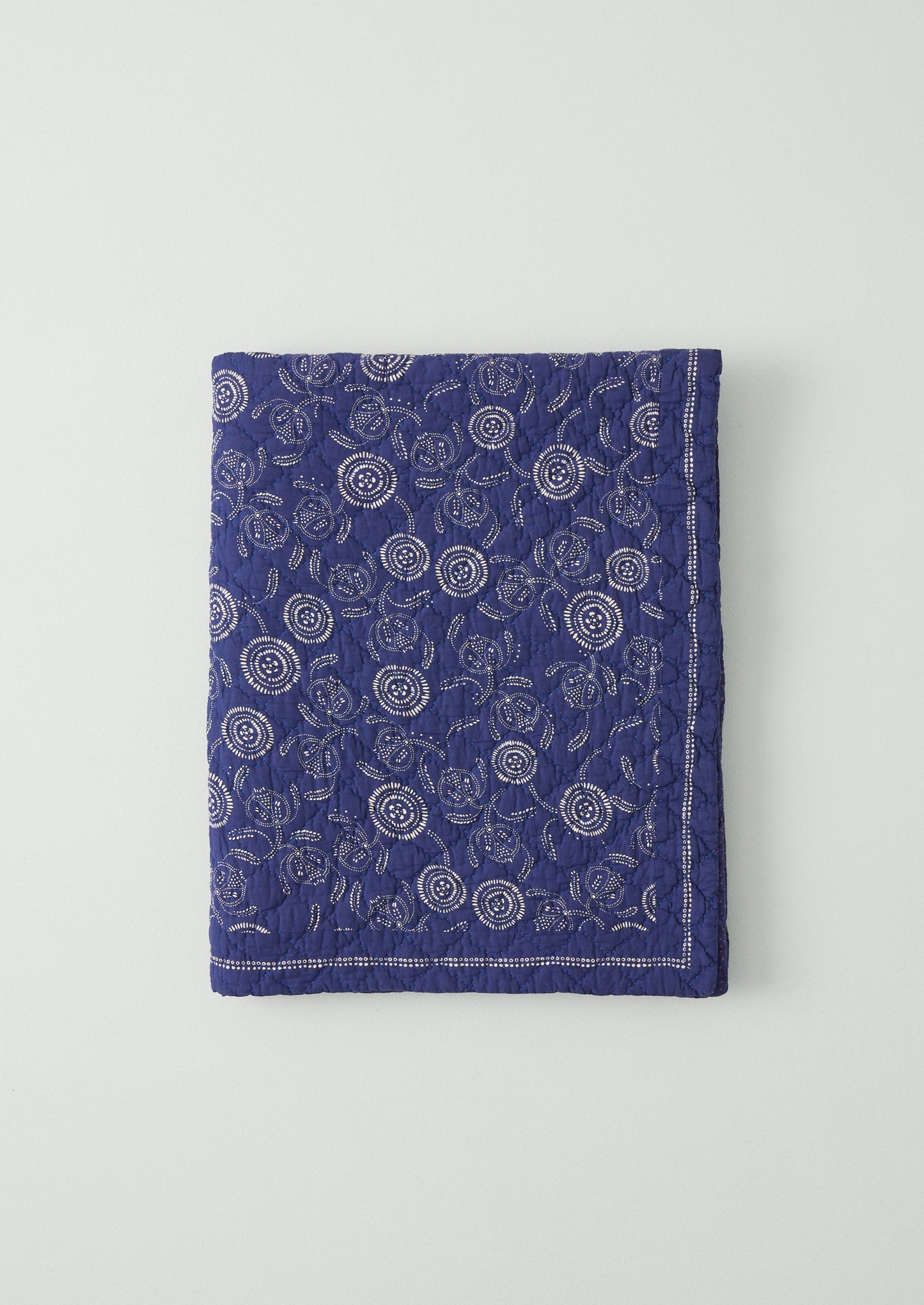 Pomegranate Print Quilt | Indigo Blue/Ecru