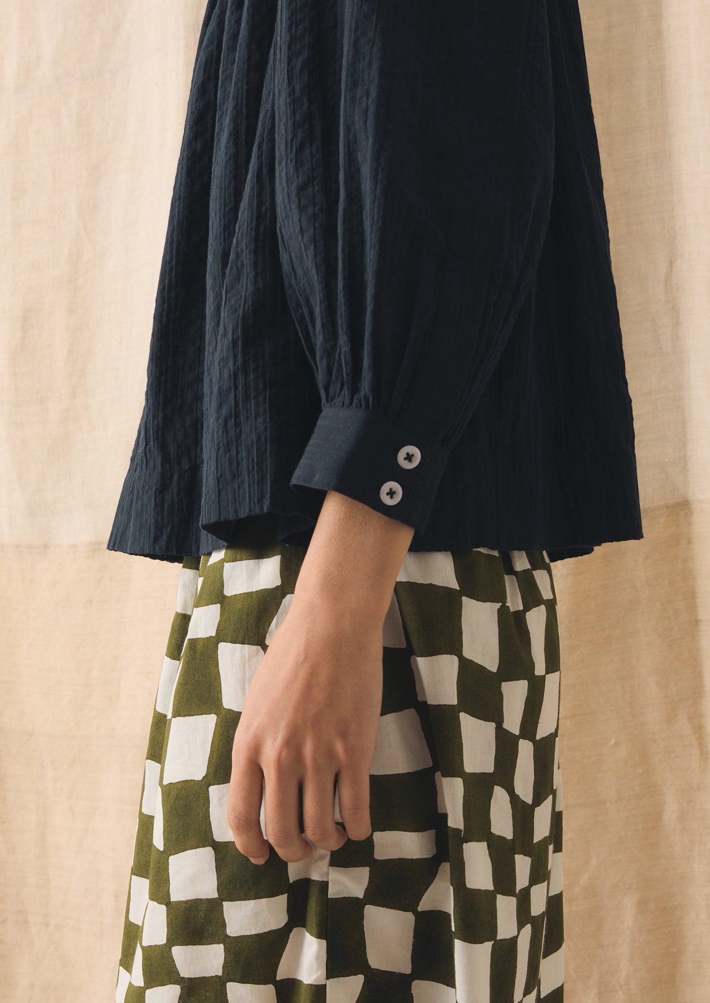Lightweight Cotton Seersucker Shirt | Navy