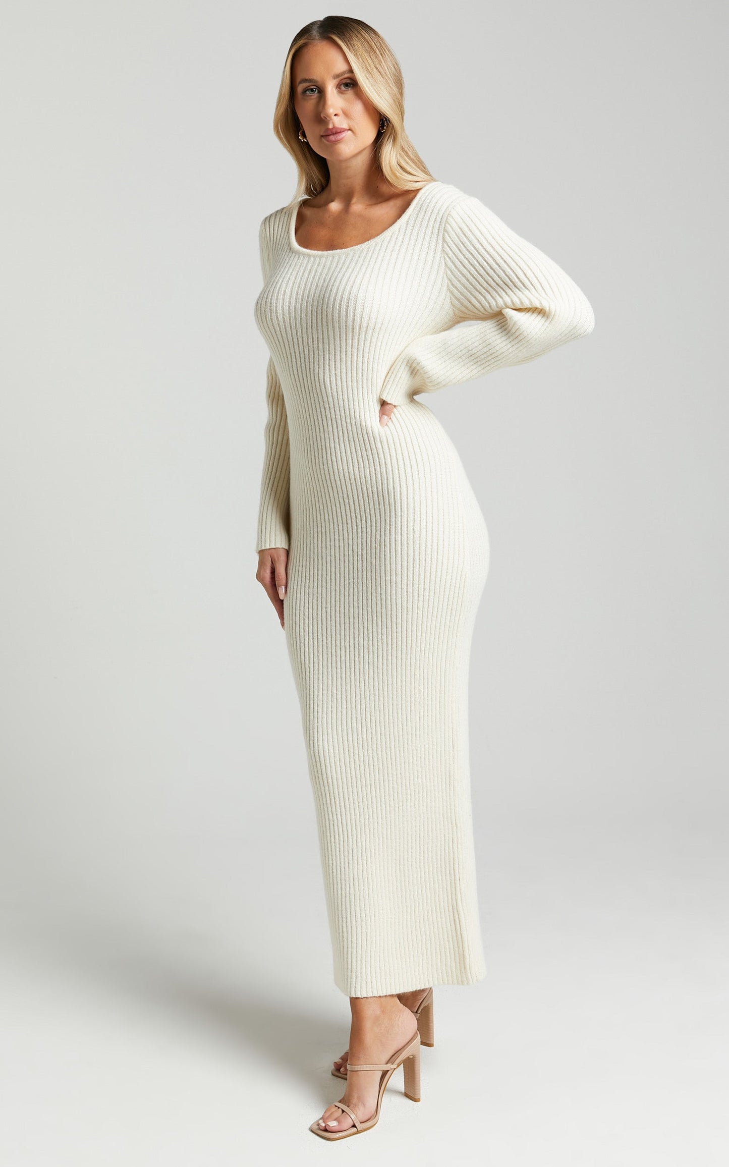 Nina knitted Maxi Dress - Scoop Neck Knitted Maxi Dress in Beige